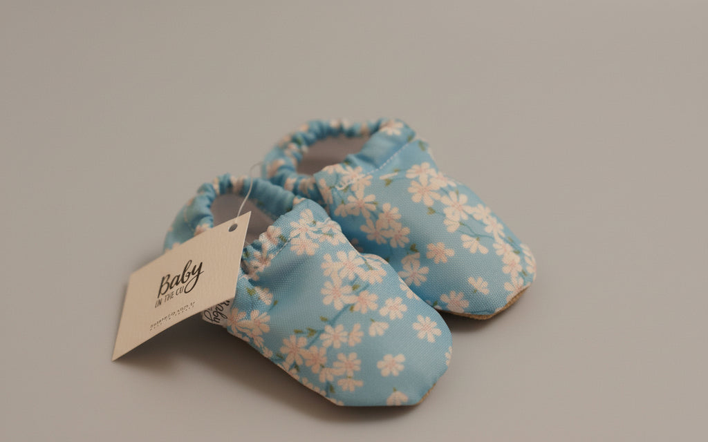 Krabbelschuhe Blue Daisy